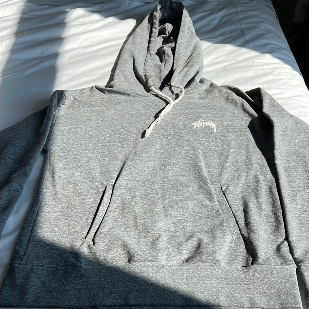 Stussy Gray Hoodie with Vibrant Graphic - Picture 4 of 8